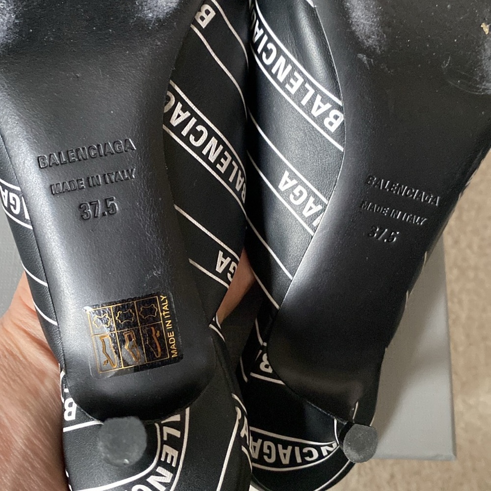 Balenciaga logo heels - Picture 9 of 12